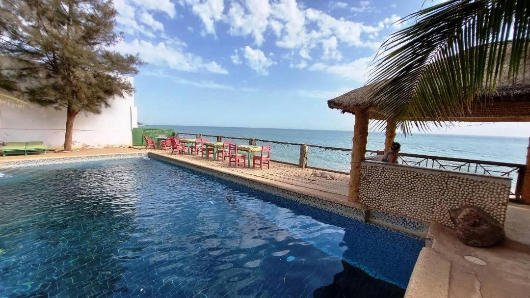 B&B Pieds Dans L'Eau Popenguine Exterior foto